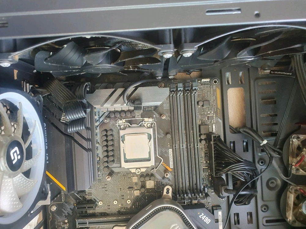 asus tuf z490 plus m/b, evga 280 수냉쿨러 이미지