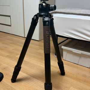 레오포토 LM-404C+LH-55R 카본삼각대 이미지