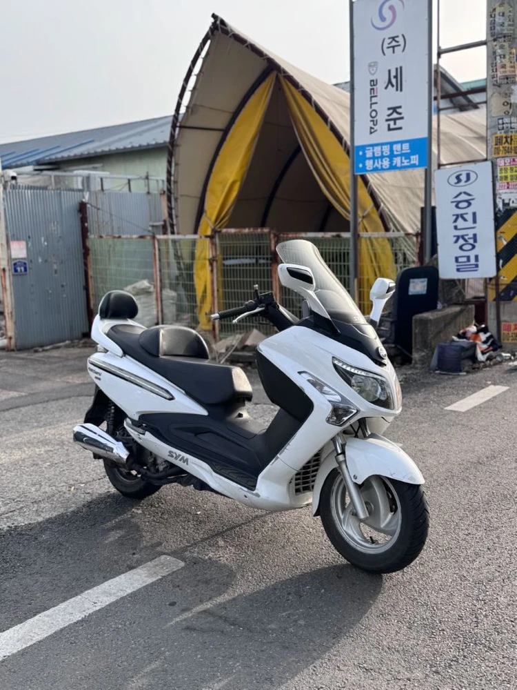 SYM 보이져125 이미지