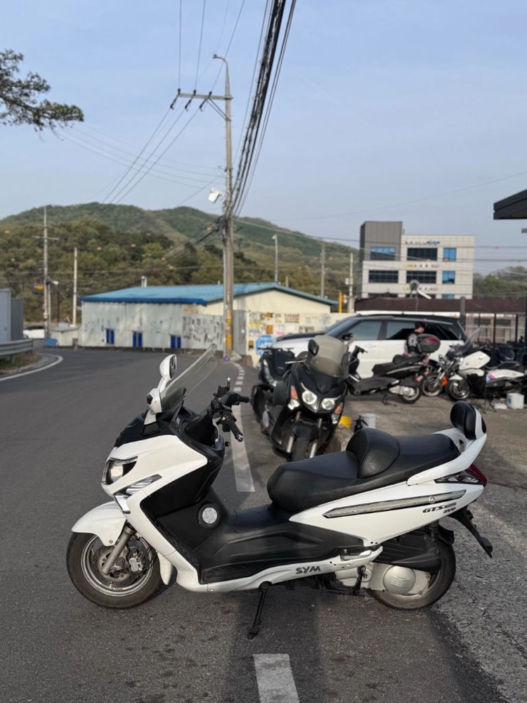 SYM 보이져125 이미지