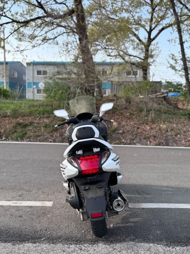 SYM 보이져125 이미지