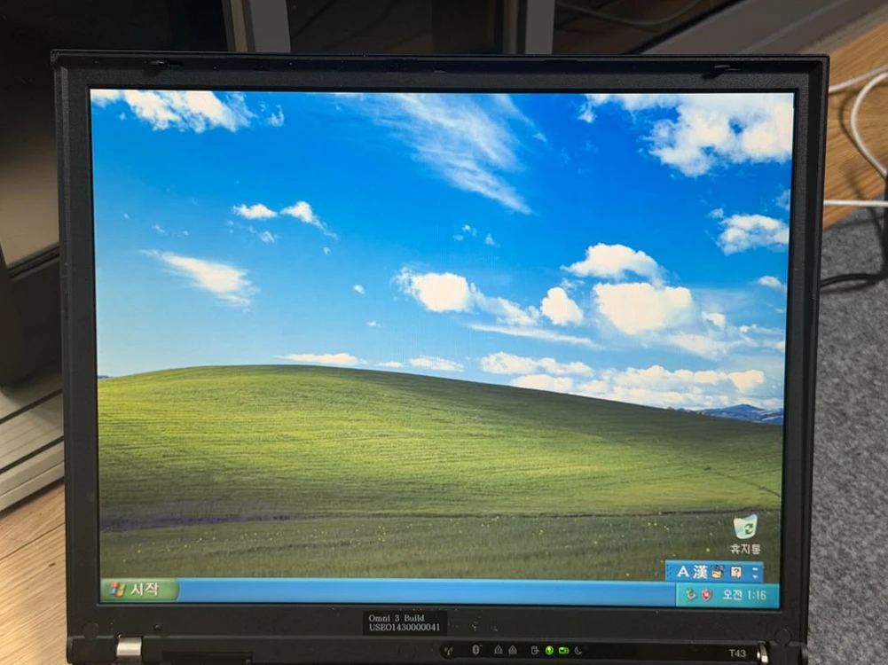 IBM ThinkPad T43 레트로 노트북 / Windows XP / 클래식 씽크패드 이미지
