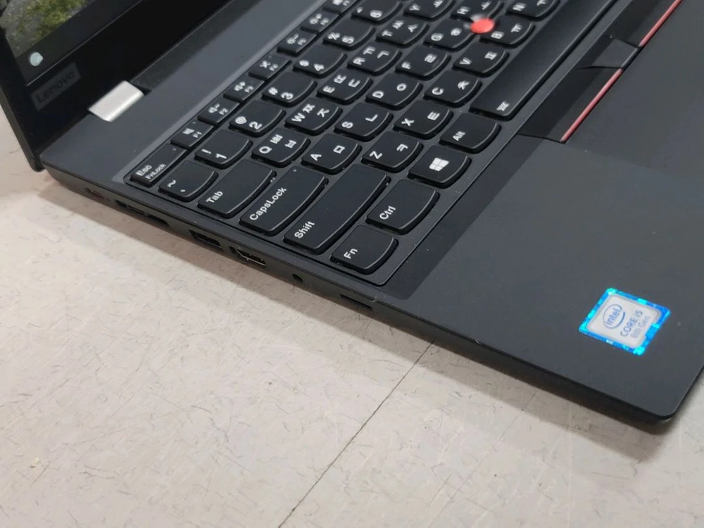 레노버 씽크패드 T590 플래그쉽 노트북 이미지