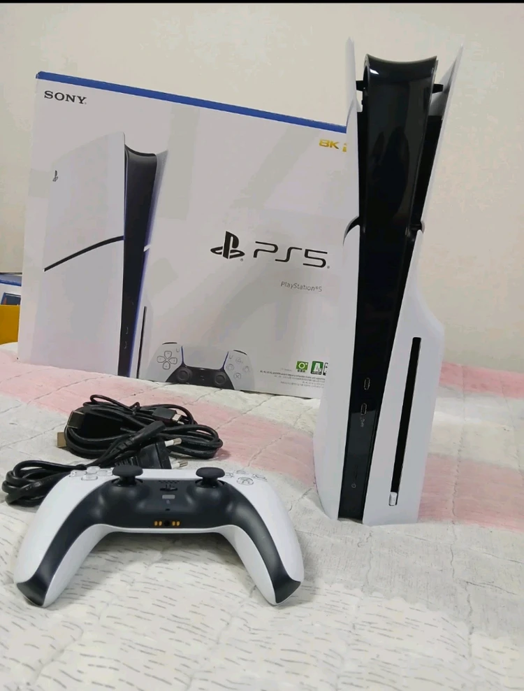 PS5 / 플스5 슬림 디스크 에디션 풀박스 1TB +(1개 타이틀) 이미지