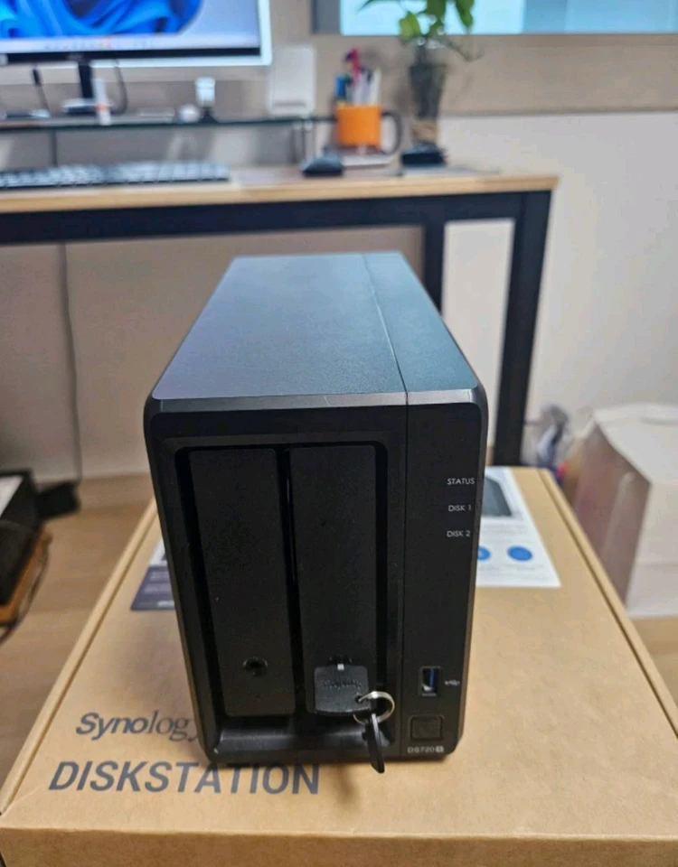 시놀로지나스 720+, 2BAY, 4TB 이미지