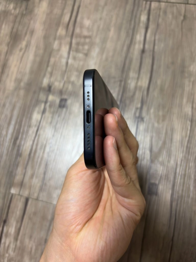 아이폰15 일반 블랙 128GB 판매합니다 이미지