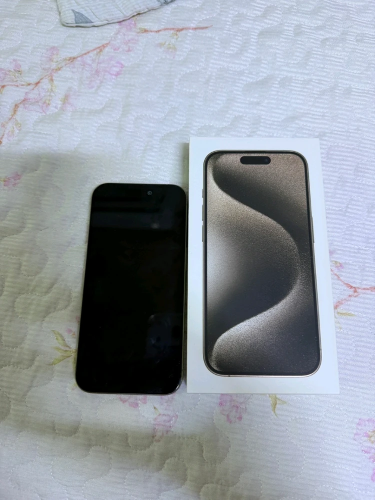 아이폰15 프로 256GB 내추럴 티타늄 이미지