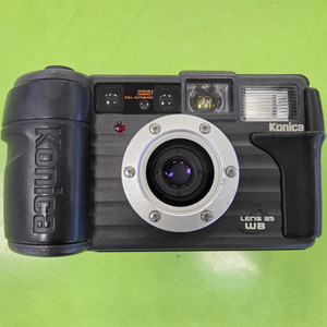 코니카 LENS 35 필름 카메라 판매합니다 이미지