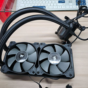 CORSAIR CPU 2열 수랭쿨러 이미지