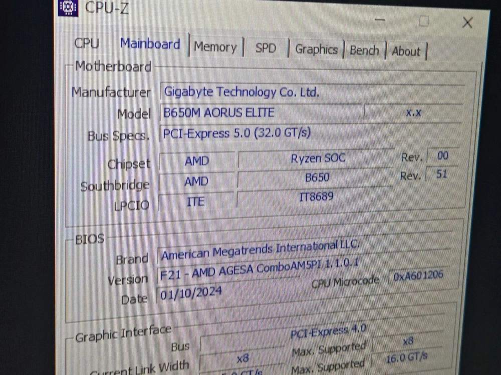 라이젠 7950x3d b650m 750w 리안리 3열수냉 반본체 팔아요 이미지