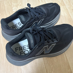 뉴발란스 프레시폼 모어 V6 런닝화 블랙 270 이미지