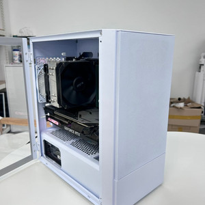 i5-11400F RTX2070 SUPER 32GB 화이트 게이밍PC 이미지