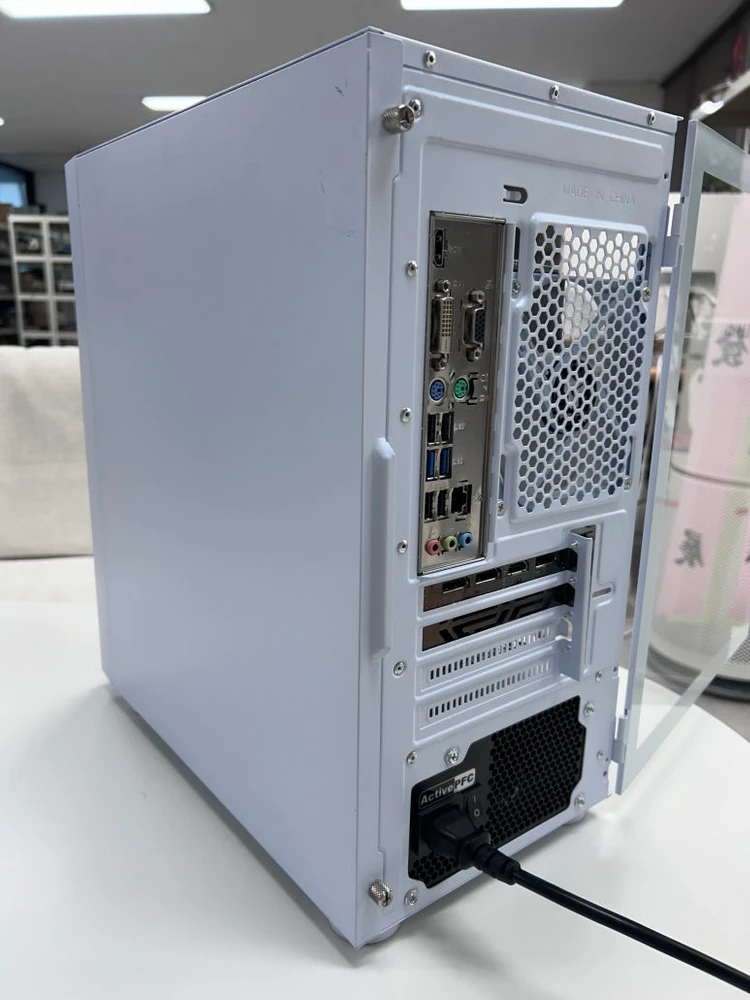 i5-11400F RTX2070 SUPER 32GB 화이트 게이밍PC 이미지