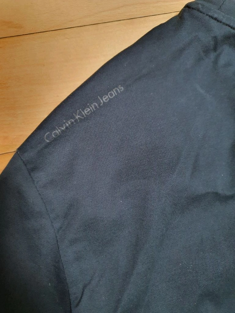 캘빈클라인 진 블랙 절개 반팔 티셔츠 M 이미지