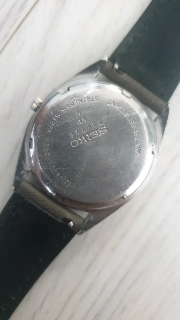 세이코 70s Type II 빈티지 실버린넨 쿼츠 시계 이미지