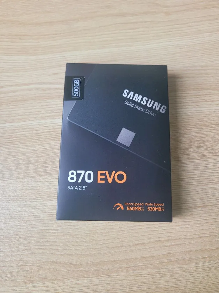 삼성 870 EVO SSD 새제품입니다. 2TB, 1TB, 500GB, 250GB 용량별로 준비되어 있어요. 이미지