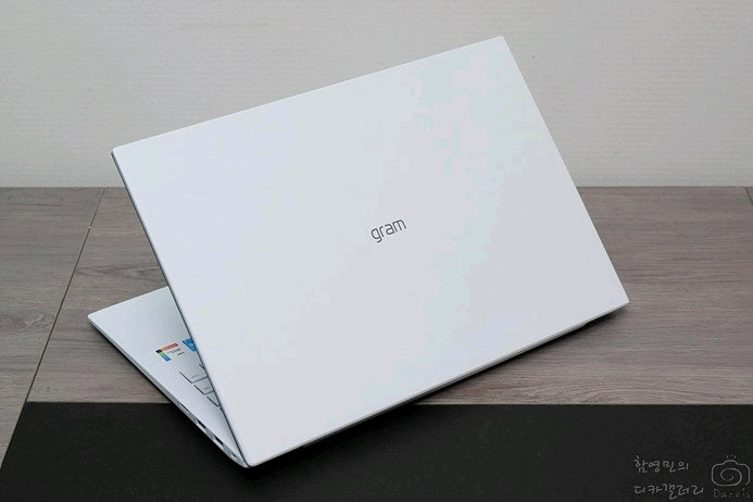 LG 그램 15인치 15Z95N-GP5TL 이미지