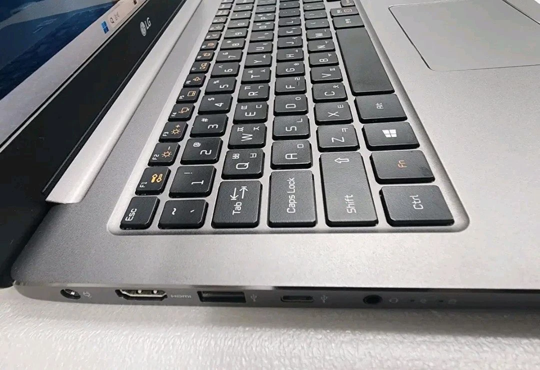 lg 초경량 슬림/ssd탑재/고사양 울트라 노트북 이미지