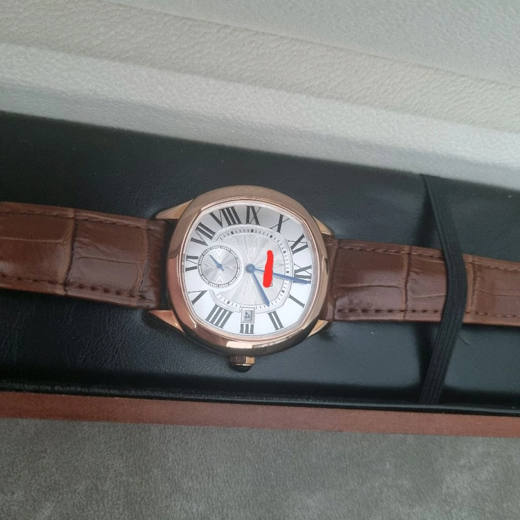 까르띠에 드라이브 드 쿼츠 가죽 시계 42mm - 안심되는 중고거래