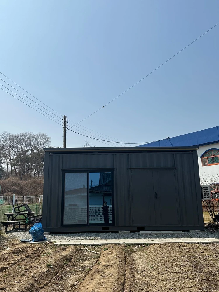 컨테이너 작업실 이미지