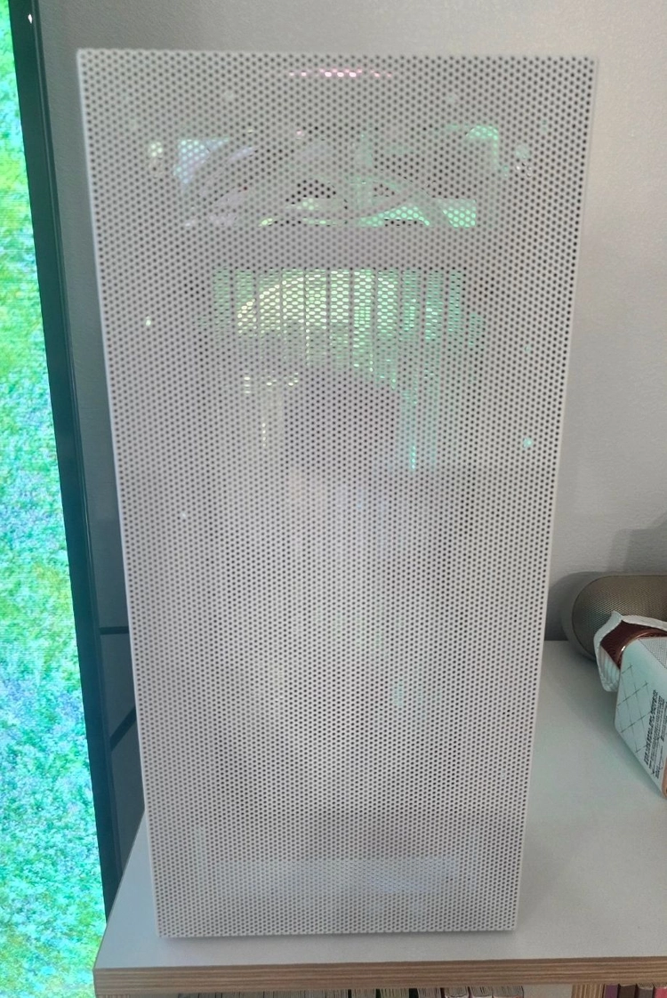 ITX SFF 매쉬룸S 9800X3D 5080 32GB 4테라 이미지