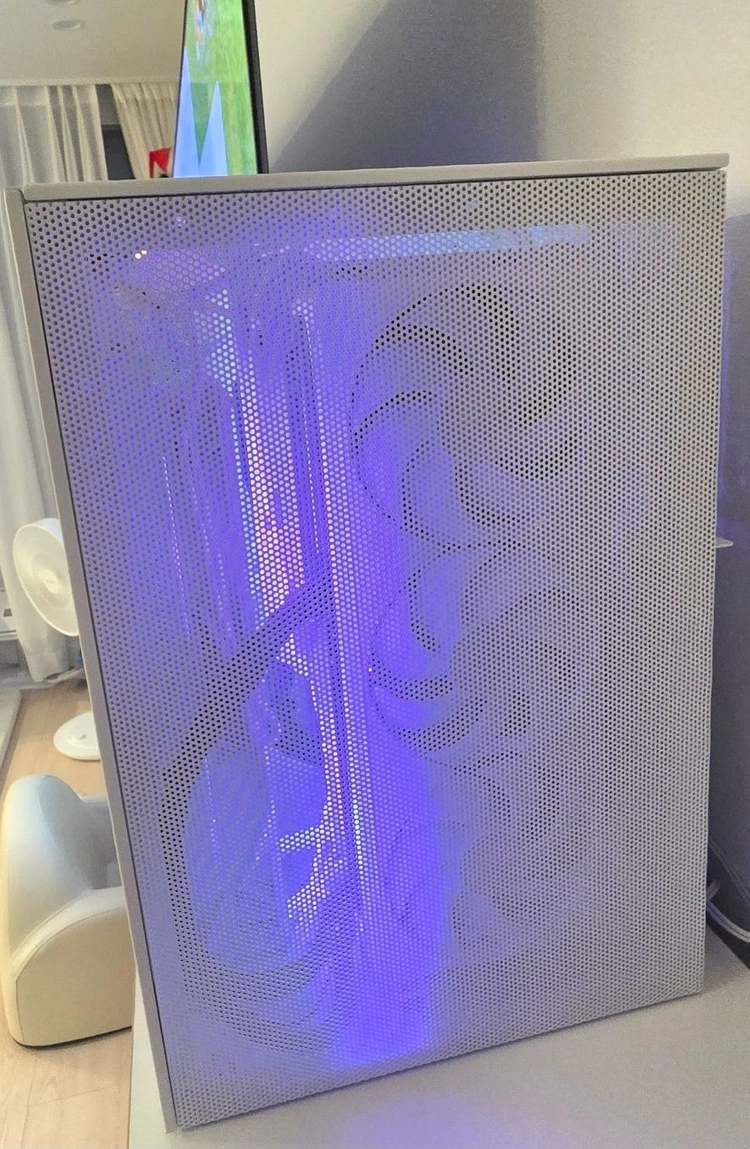 ITX SFF 매쉬룸S 9800X3D 5080 32GB 4테라 이미지