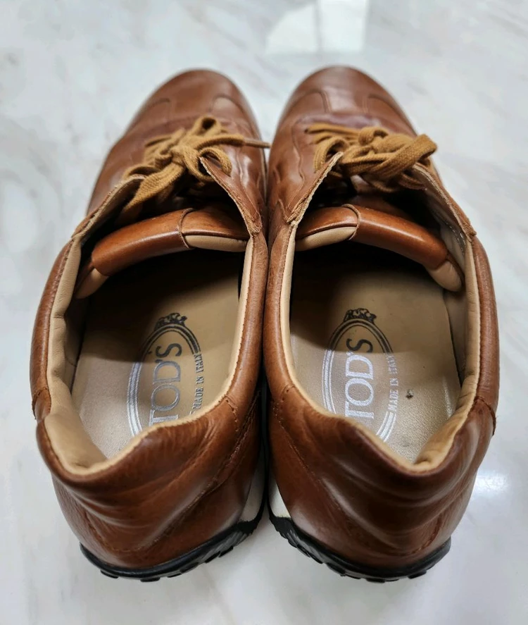 TODS 토즈 남성 가죽 스니커즈 신발275 루이비통 샤넬 구찌 펜디 프라다 에르메스 디올 버버리 톰브라운 몽클레어 이미지