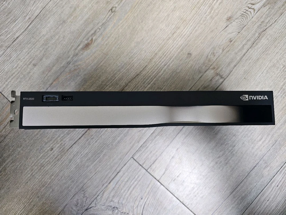 RTX 4500ada 24gb 팝니다 이미지