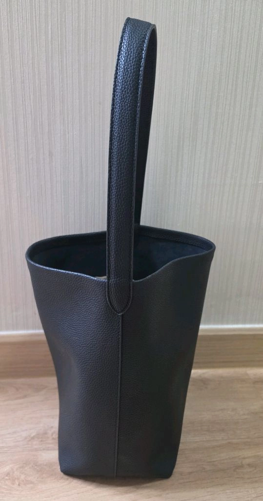 가격저렴 새상품 소가죽원통가방 소가죽파크백 보부상가방 원통백 올드머니룩 이미지