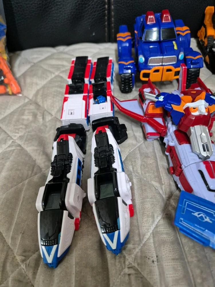 또봇 우주최강 마스터 6단 합체로봇우주최강 마스터 v 이미지