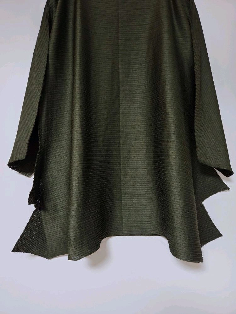 미 이세이미야케 me ISSEY MIYAKE 알로에 스타 에이폭 탑 이미지