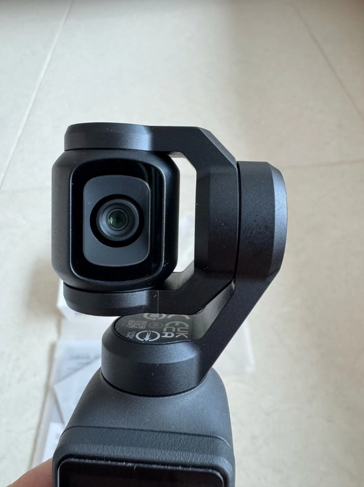 DJI 오즈모포켓4 에센셜 콤보 팝니다 이미지