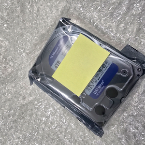 WD 웨스턴 디지털 4TB HDD. 미개봉 새제품 이미지