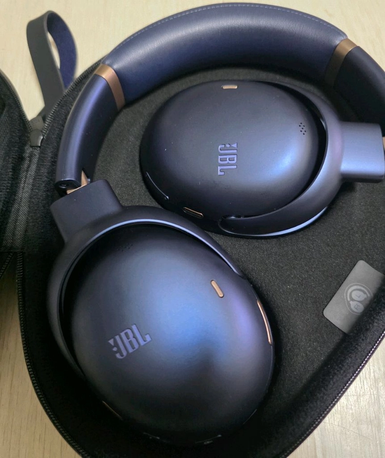 jbl tour m3 헤드셋 헤드폰 이미지
