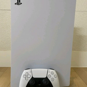 플레이스테이션 5 (PS5) 디지털 + 듀얼센스 컨트롤러 이미지