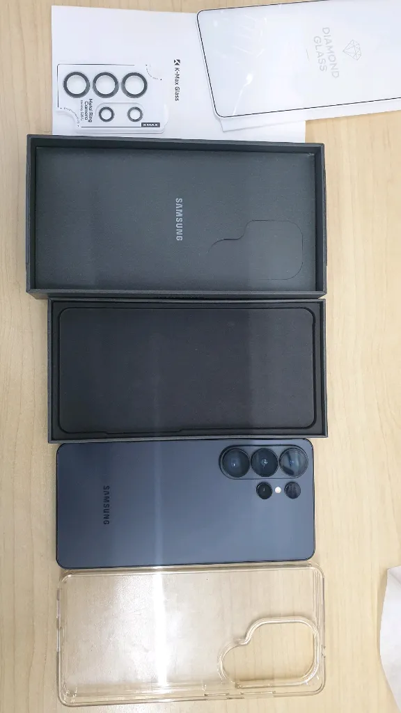 갤럭시 S26 울트라 1TB 블랙 자급제 개통후초기화보과중 거의새것 - 안심되는 중고거래