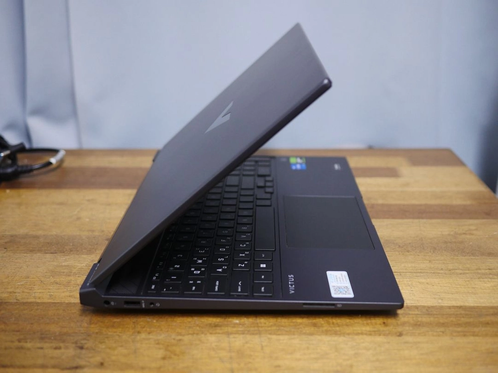 HP 빅터스 게이밍 노트북 15.6인치 i5-12500H RTX4050 15-fa1108TX 이미지