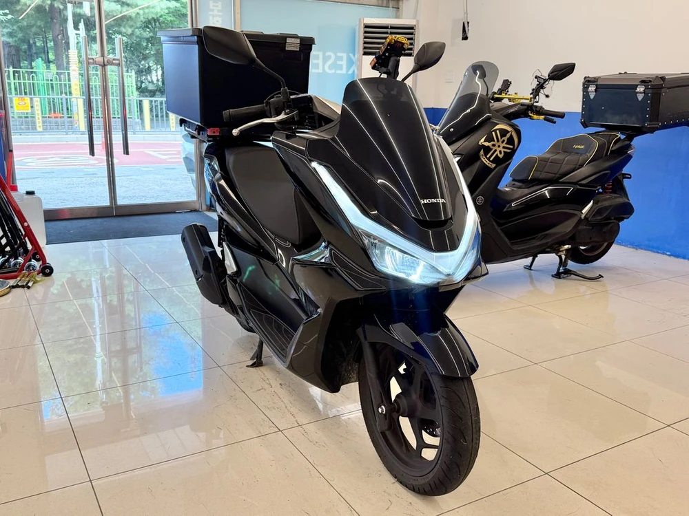 25년식 PCX125 / 43,XXXkm / 배달세팅완료 차량 판매합니다 이미지