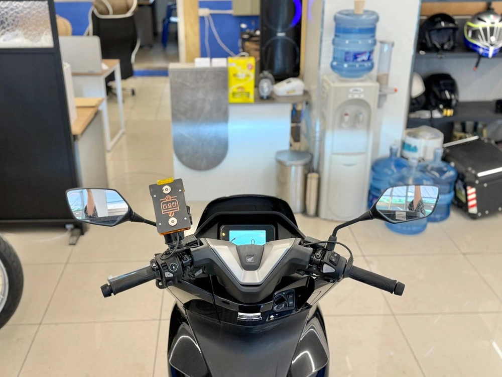 25년식 PCX125 / 43,XXXkm / 배달세팅완료 차량 판매합니다 이미지