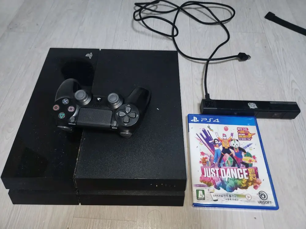 ps4 플레이스테이션4 1105 500gb + 신형 듀얼쇼크+ 저스트댄스 +구형카메라 이미지