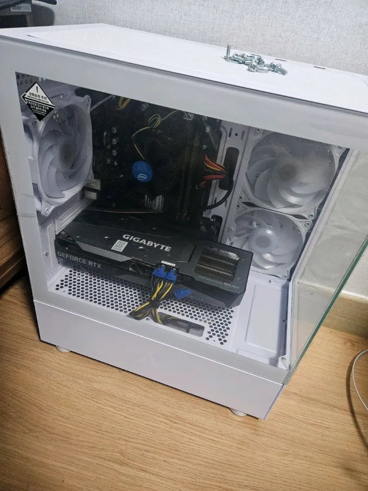 i5-10400F / RTX3060 Ti 게이밍PC + 100Hz·240Hz 듀얼모니터 + 듀얼모니터암 일괄 판매 이미지