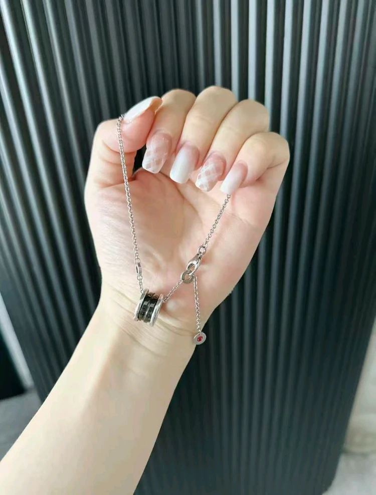 불가리 비제로원 세이브더칠드런 실버목걸이 이미지