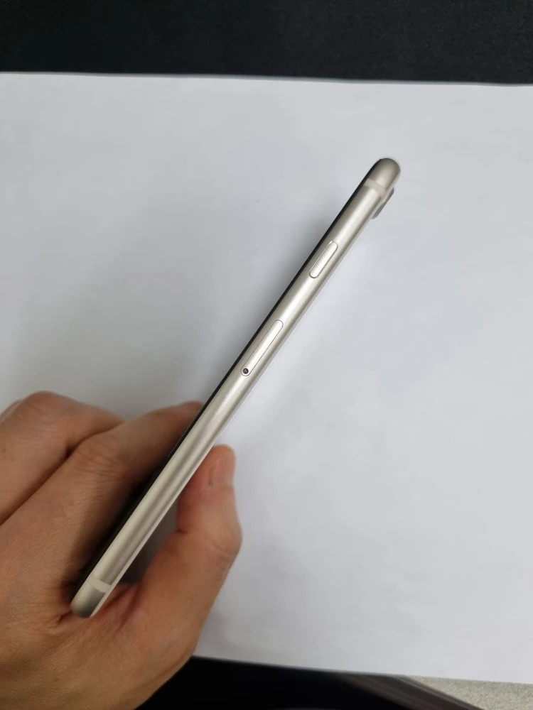 아이폰SE3 128GB 화이트 A급 중고폰 배터리100% 070659 이미지