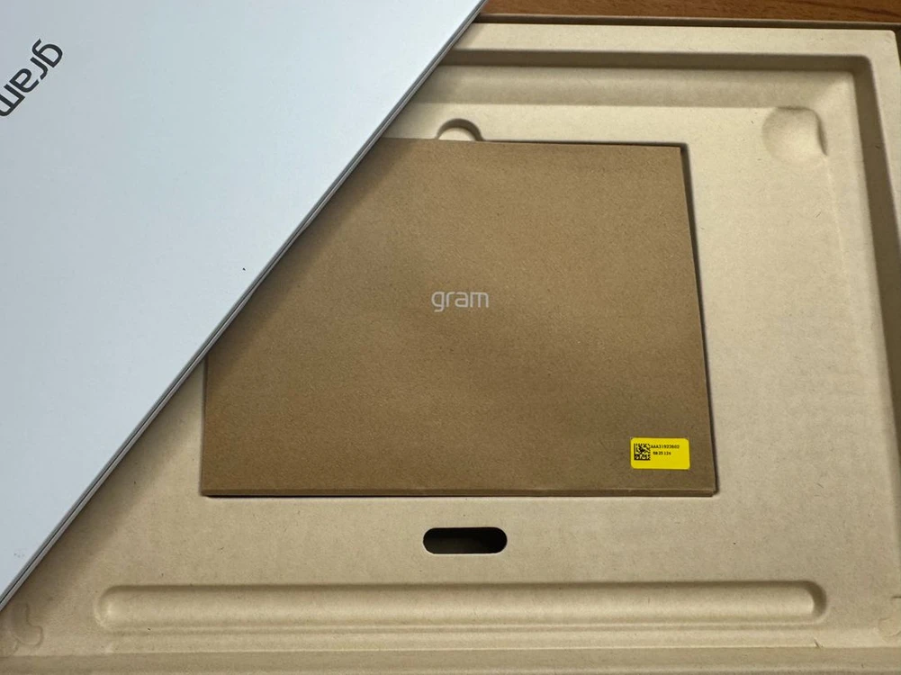 LG그램 17인치 노트북 17ZD90TL-GX79K (Ultra7-258V/32GB/256GB/FD) 스노우 화이트 이미지