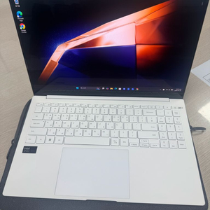 삼성 갤럭시북프로SE(울트라7 155H 16GB RAM 512G) 이미지