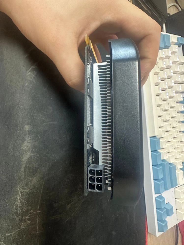 NVIDIA GTX 950 2GB 그래픽카드 이미지