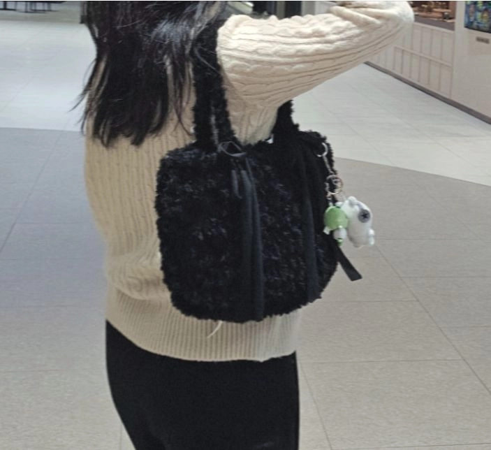 퍼 토트백 블랙 이미지