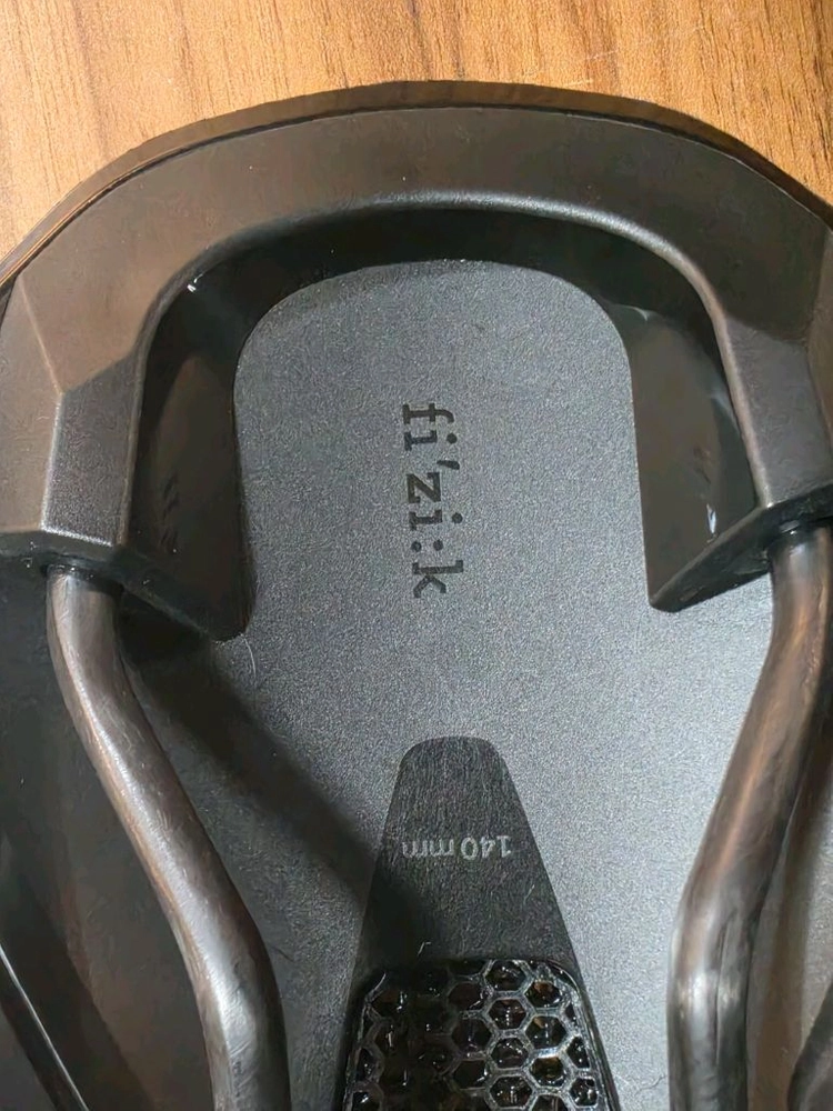 [새제품]피직 벤토 아르고 R1 어댑티브 140mm판매합니다 이미지