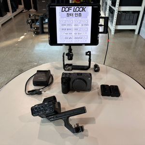 SONY FX3 (박스 제외 구성품 모두 포함) + TILTA 케이지 팝니다. 이미지