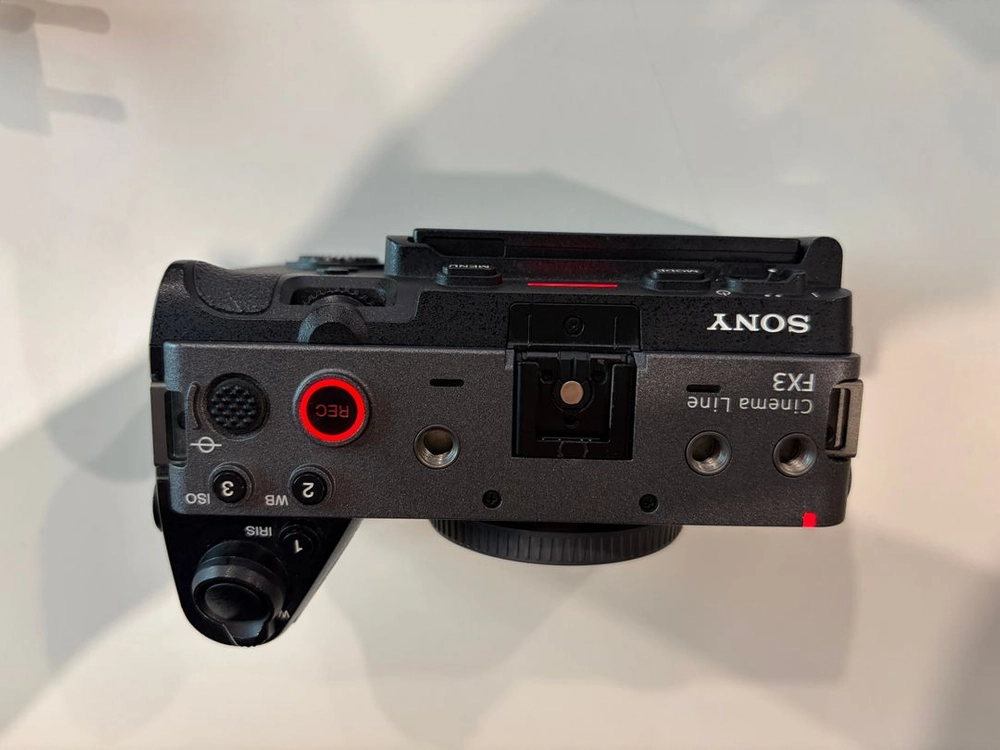 SONY FX3 (박스 제외 구성품 모두 포함) + TILTA 케이지 팝니다. 이미지